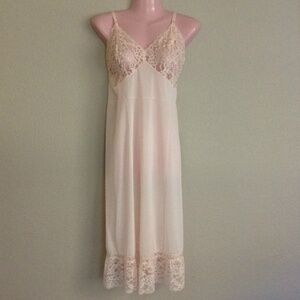 Vintage Pace-Maker Pink Full Slip Ruffled Lace Hem